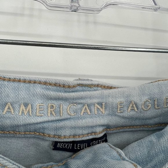 American Eagle Size 4 Hi-Rise Shortie Jean Shorts Stretch Light Wash Denim - Picture 5 of 9